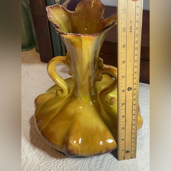 Vintage MCM Blue Mountain Pottery 2 Handle Vase Glossy Yellow & Brown Glaze - Picture 16 of 16